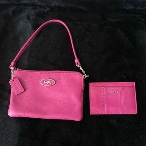 Vintage Coach Pink Refined Grain Leather Wristlet With Matching ID Card Holder!!